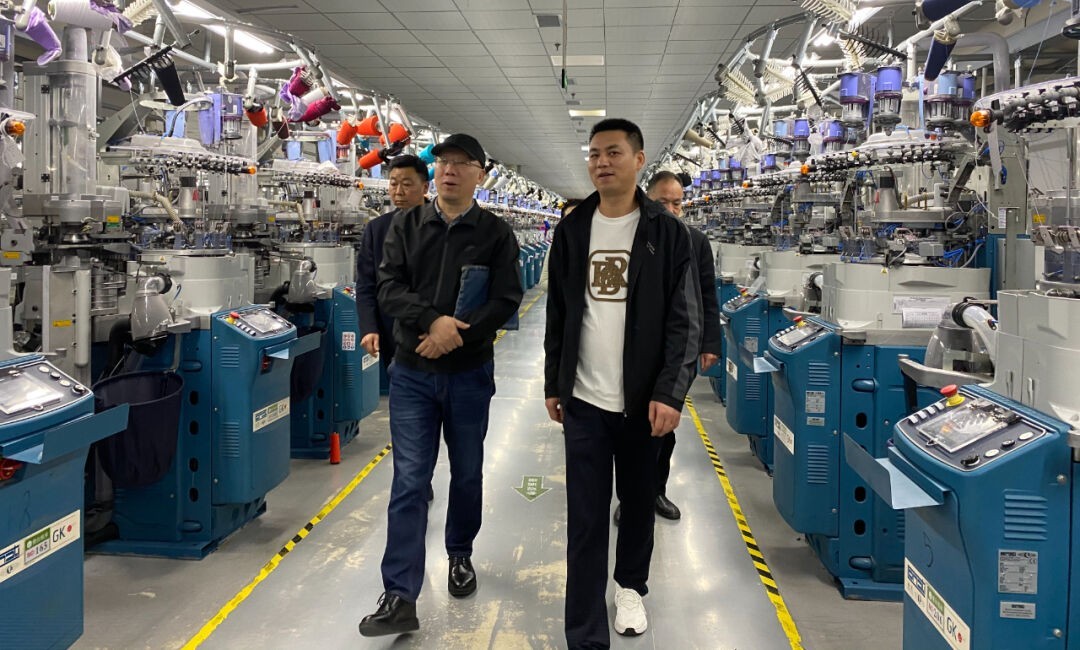 中國紡織工業(yè)企業(yè)管理協(xié)會(紡織企業(yè)家協(xié)會) 副會長兼秘書長朱國學蒞臨湖北棉伙棉伴智能襪業(yè)考察調(diào)研